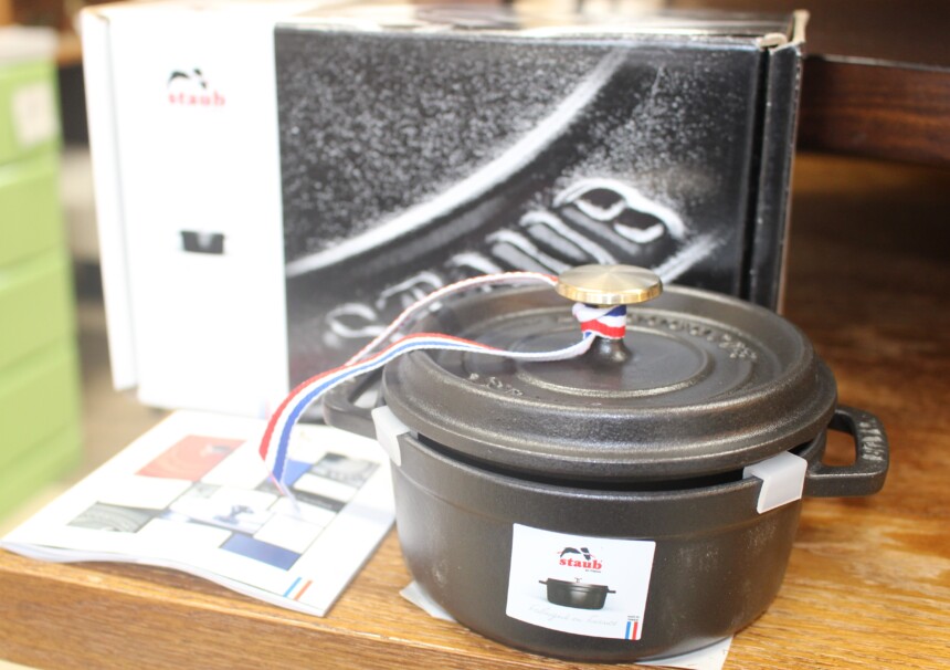 staub ココット ラウンド黒 40509-471