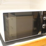 TOSHIBA 東芝 電子レンジ ER-WM17-W 21年製